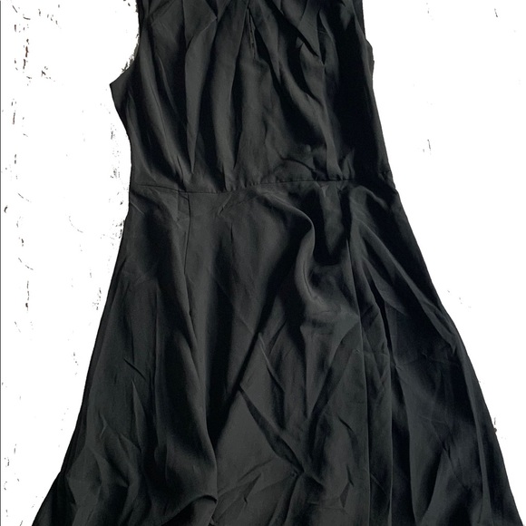 Dresses and shirts - Picture 11 of 14